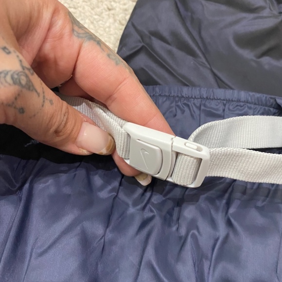 SOLD Nike windbreaker pants - Picture 2 of 4
